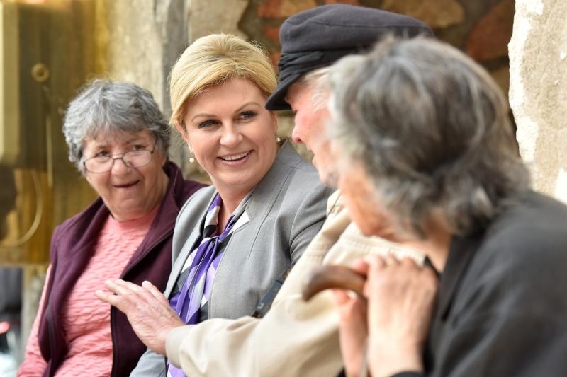 Predsjednica Grabar Kitarović u posjeti Olibu. Foto: Dino Stanin/PIXSELL