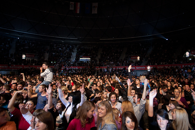 Karlovacko live: Halid Beslic i Crvena jabuka u dvorani Kresimir Cosic u Zadru, Foto: Leo Banic Karlovacko live: Halid Beslic i Crvena jabuka u dvorani Kresimir Cosic u Zadru, Foto: Leo Banic