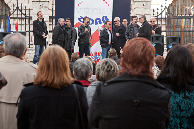Subotnji šušur na Narodnom trgu, Foto: Leo Banić Subotnji šušur na Narodnom trgu, Foto: Leo Banić