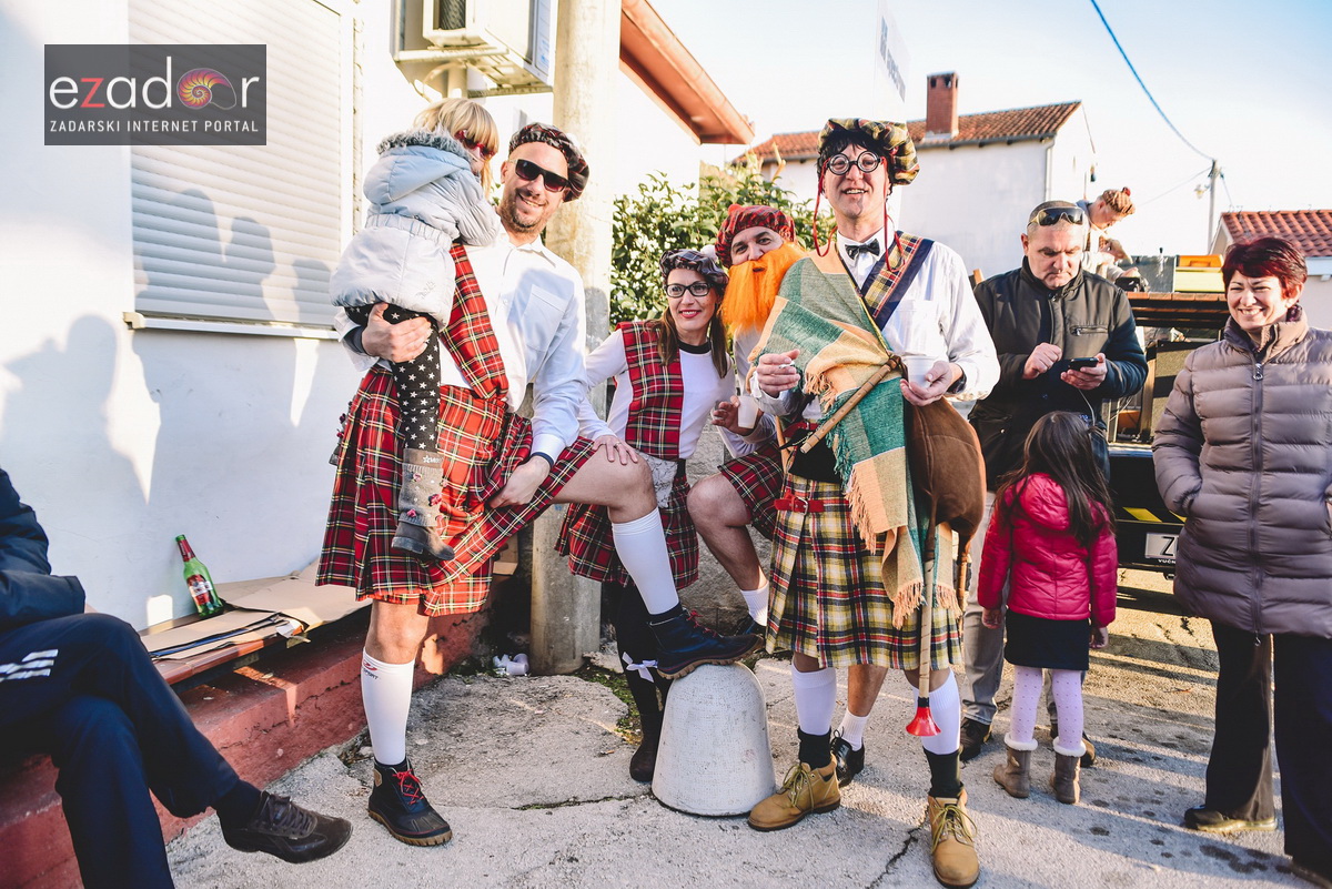 Škotski kiltovi preplavili zadarske Stanove Škotski kiltovi preplavili zadarske Stanove