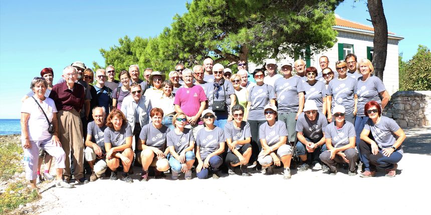 Geodeti iz Ljubljanskog geodetskog društva na Viru Geodeti iz Ljubljanskog geodetskog društva na Viru