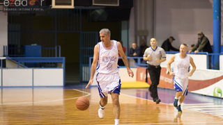 Fešta u povodu 80. rođendana Pina Giergie: Vetarani KK Zadar – Veterani KK Olimpija Fešta u povodu 80. rođendana Pina Giergie: Vetarani KK Zadar – Veterani KK Olimpija