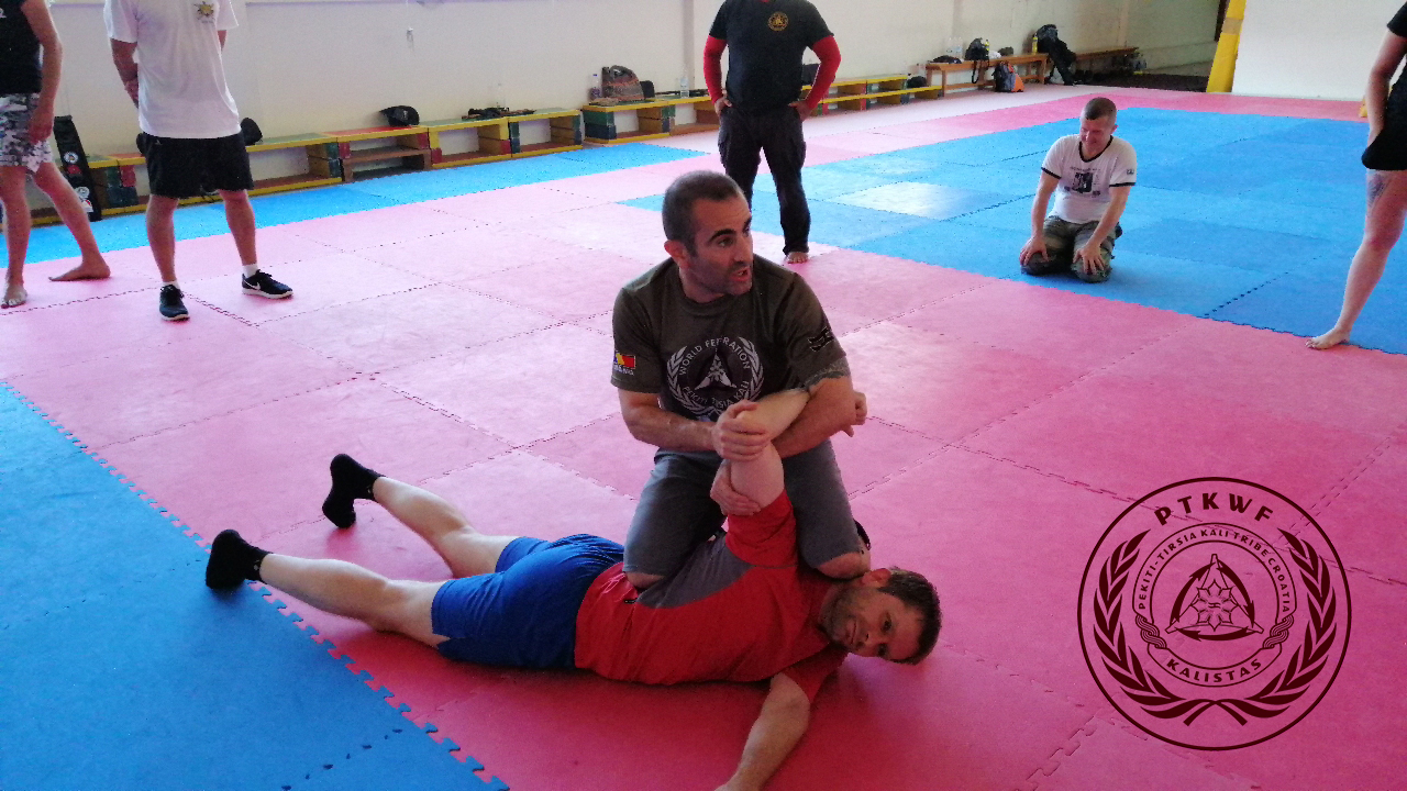 Međunarodni kamp filipinskih borilačkih vještina ”Pekiti-Tirsia Kali” Međunarodni kamp filipinskih borilačkih vještina ”Pekiti-Tirsia Kali”