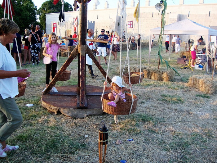 10. jubilarni povijesno-scenski spektakl “Dani Vitezova vranskih” u Vrani. Foto: Gordana Šarić 10. jubilarni povijesno-scenski spektakl “Dani Vitezova vranskih” u Vrani. Foto: Gordana Šarić