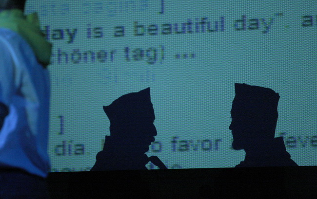 Zadar, 250510
Glazbeni performance EU Pionir u kinu Pobjeda – ironiziranje slijepe odanosti projektu ulaska u EU. Sudjelovali su Jure Aras i Boris Kadin.
Foto: Jure Miskovic / CROPIX