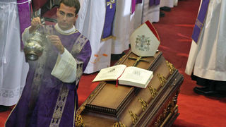 Posljednji ispraćaj nadbiskupa Ivana Prenđe (foto: Marin Gospić)