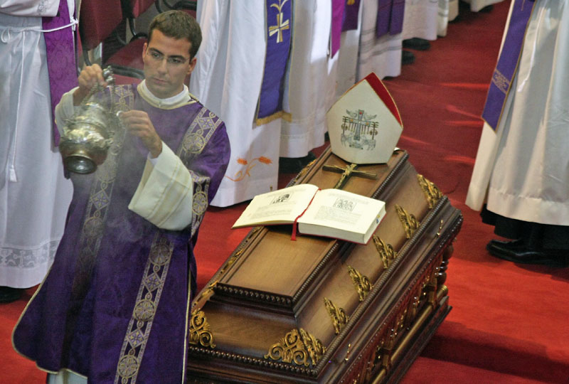 Posljednji ispraćaj nadbiskupa Ivana Prenđe (foto: Marin Gospić)