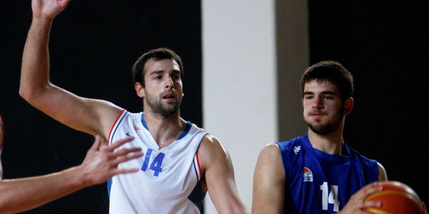 Zagreb, 070910. Mala dvorana Arene. Prijateljska utakmica uoci nove sezone, Cibona – Buducnost. Na fotografiji: Jure Lalic. Foto: Ronald Gorsic / CROPIX