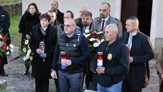Ervenik: Obilježena 26. godišnjica stradanja obitelji Čengić