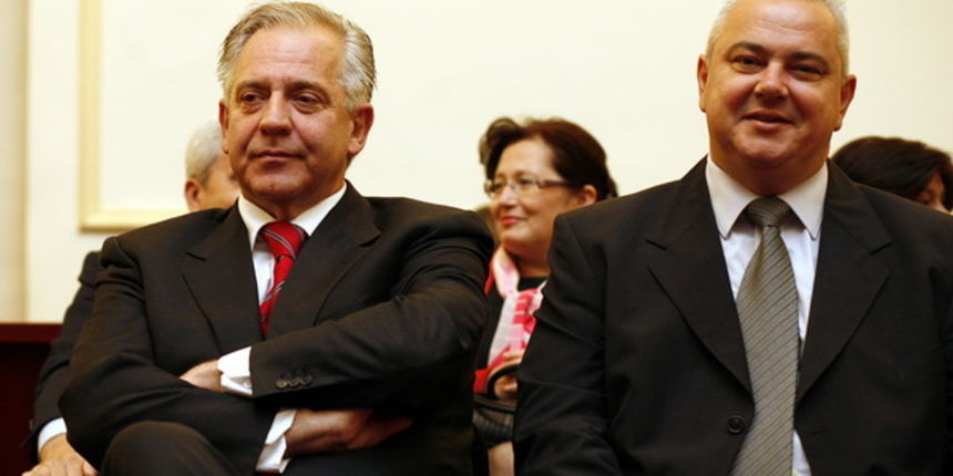 Zagreb, 140512.
Zupanijski sud na Zrinjevcu.
Nastavak sudjenja optuzenima u slucaju Fimi Media.
Na slici: Ivo Sanader, Ratko Macek. U pozadini Nevenka Jurak. 
Foto: Damjan Tadic / CROPIX