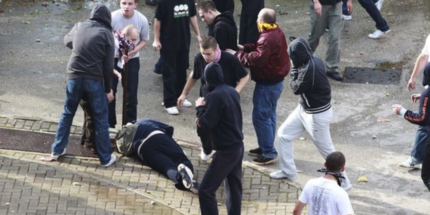 ranjeni navijač u Širokom Brijegu, Foto: Reuters