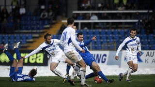 Karlovac, 271110.
Gradski stadion Karlovac
Nogometna utakmica 17. kola Prve HNL izmedju NK Karlovac i NK Zadar.
Na slici: detalj s utakmice
Foto: Sime Sokota / CROPIX Karlovac, 271110.
Gradski stadion Karlovac
Nogometna utakmica 17. kola Prve HNL izmedju NK Karlovac i NK Zadar.
Na slici: detalj s utakmice
Foto: Sime Sokota / CROPIX