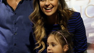 Zadar, 170712. 
Klub Arsenal.
Prikazivanje filma Izgubljeni princ – Larin izbor.
Na projekciji filma posjetitelji su imali priliku druziti se s glumcima iz serijala Larin izbor Doris Pincic i Ivanom Hercegom.
Na fotografiji: Ivan Herceg i Doris Pincic.
Fo