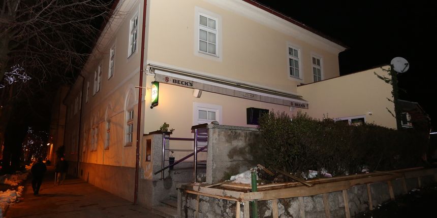 Ogulin: obiteljska kuća i kafić u kojem je iznenada preminuo 21-godišnjak Ogulin: obiteljska kuća i kafić u kojem je iznenada preminuo 21-godišnjak