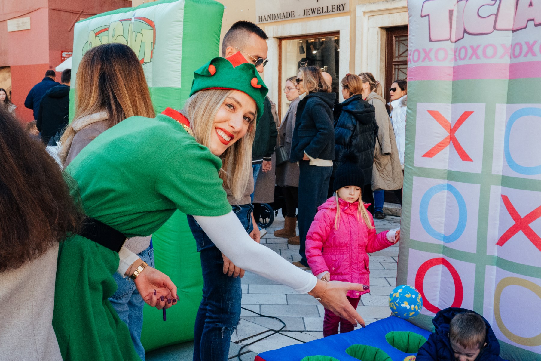 Dječji Advent na Narodnom trgu u Zadru