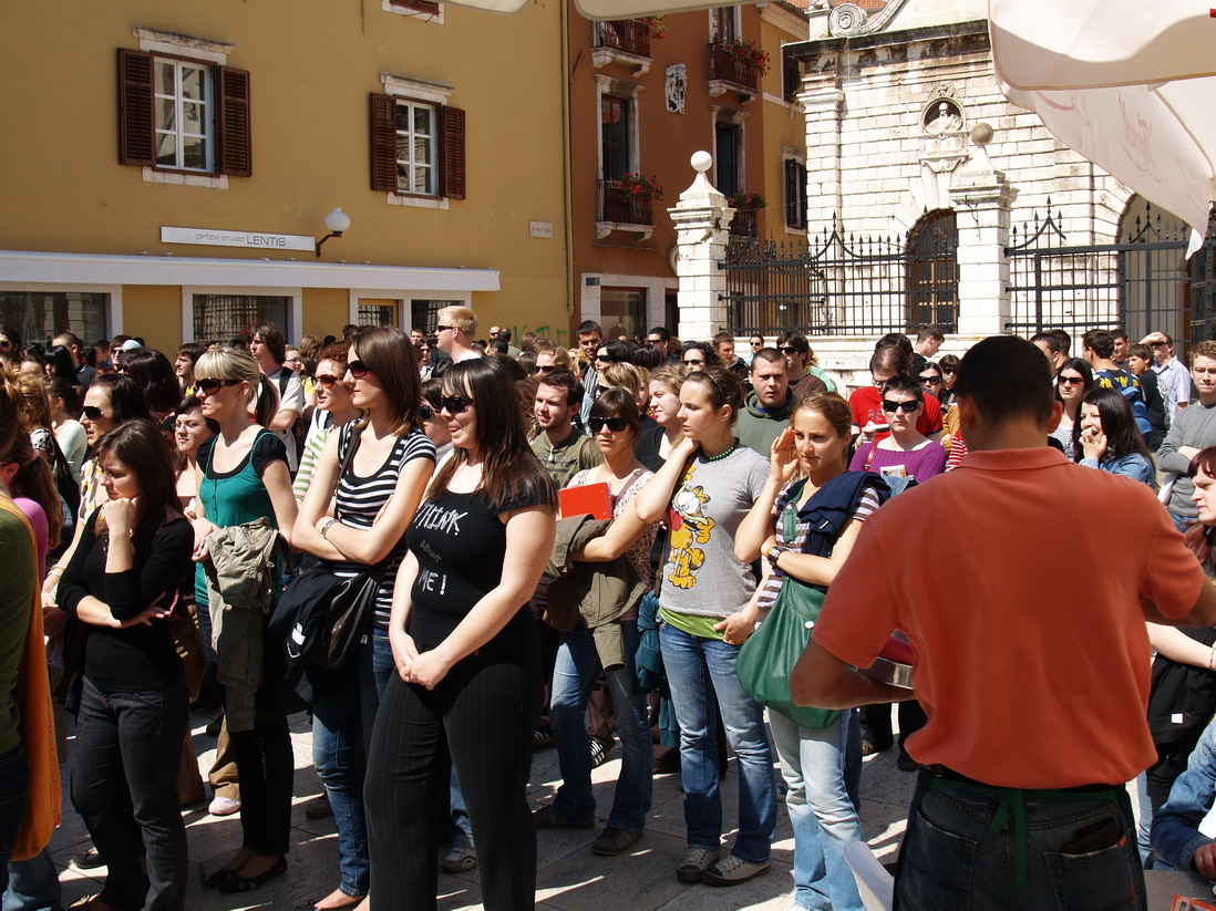 Image 1199535 (auto) Image 1199535 (auto)