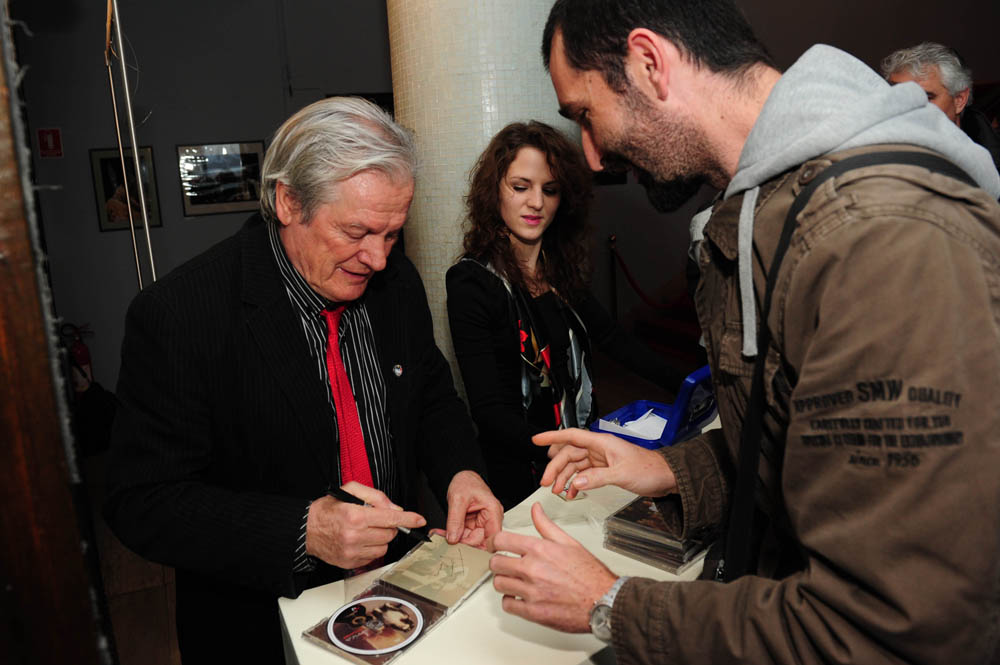 Zadar, 14.02.2013. snimio: Nenad Marčev
Kantautor i šansonjer
IBRICA JUSIĆ
Koncert povodom Valentinova
Dvorana HNK Zadar Zadar, 14.02.2013. snimio: Nenad Marčev
Kantautor i šansonjer
IBRICA JUSIĆ
Koncert povodom Valentinova
Dvorana HNK Zadar