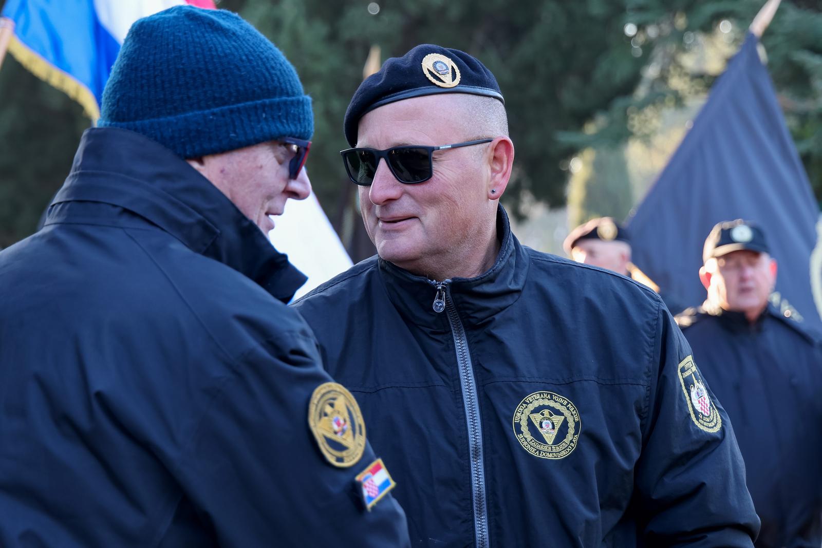 Na Gradskom groblju položeni vijenci povodom obilježavanja 33. obljetnice 72. bojne Vojne policije Na Gradskom groblju položeni vijenci povodom obilježavanja 33. obljetnice 72. bojne Vojne policije
