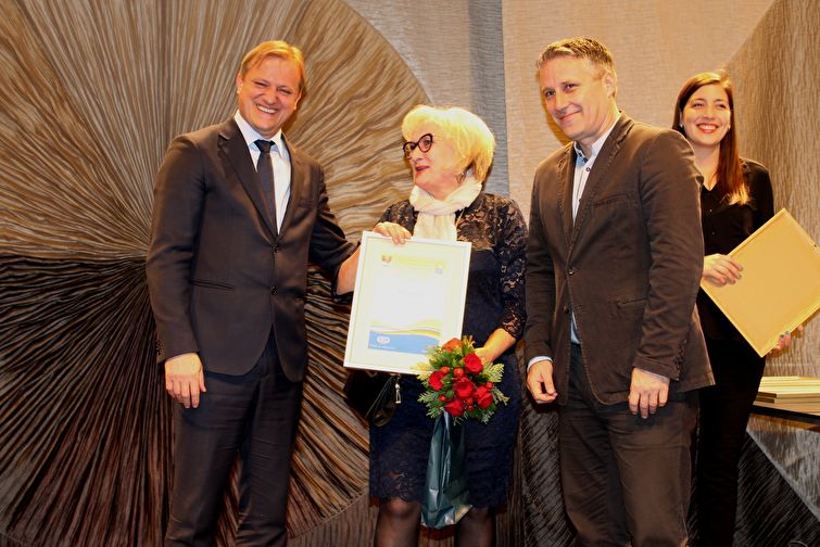 Kneževa palača: Svečana dodjela priznanja “Nasmiješeno sunce” za 2017. godinu Kneževa palača: Svečana dodjela priznanja “Nasmiješeno sunce” za 2017. godinu