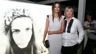 Zadar, 200811.
U Maraschino baru zapoceo je Nior festival. Festival je otvoren hrvatskom premijerom kratkometraznog filma ‘Mind Games’ redatelja Gavina Bonda. U filmu glume hrvatski top model Helena Sopar i Brian Geraghty (poznat po ulozi u Oscarom nagra Zadar, 200811.
U Maraschino baru zapoceo je Nior festival. Festival je otvoren hrvatskom premijerom kratkometraznog filma ‘Mind Games’ redatelja Gavina Bonda. U filmu glume hrvatski top model Helena Sopar i Brian Geraghty (poznat po ulozi u Oscarom nagra