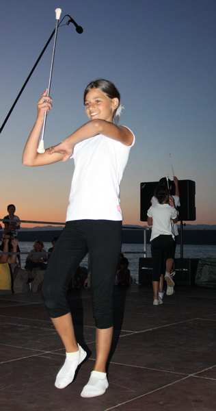 Vecer folklora: KUD Nevijana i ansambl Horenak u Nevidjenima Vecer folklora: KUD Nevijana i ansambl Horenak u Nevidjenima