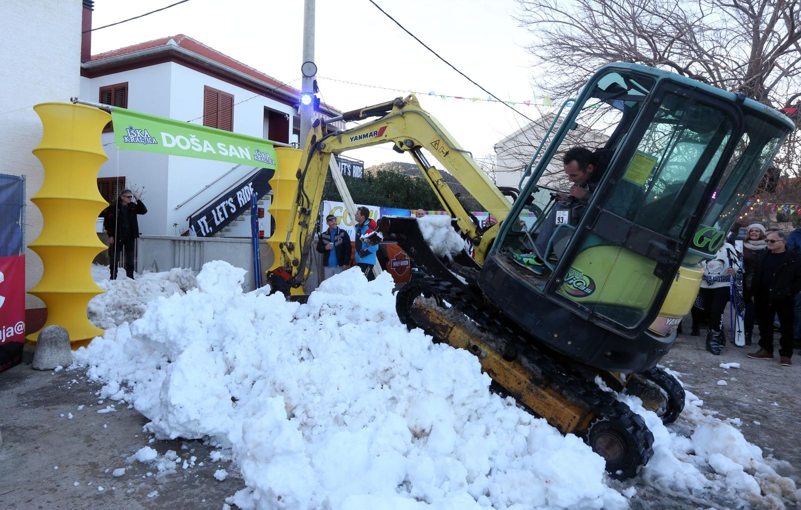Skijaški spektakl u Velom Ižu: Pripreme za utrku “Iška kraljica”