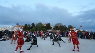 HGD Sv. Cecilija izvelo korčulanski viteški ples “Moreška” na Pozdravu suncu