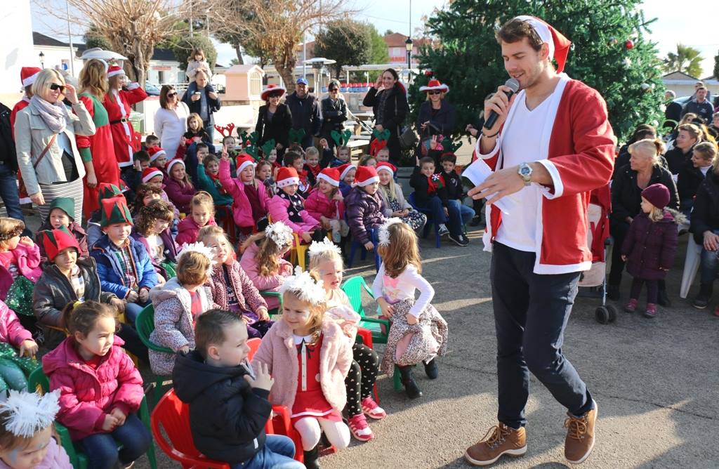 Virska dječica iz vrtića “Smješko” uživala u druženju s Djedom Mrazom Virska dječica iz vrtića “Smješko” uživala u druženju s Djedom Mrazom