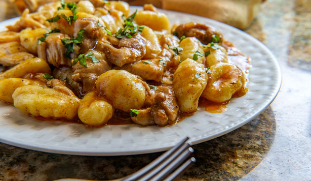 pileći paprikaš i njoki