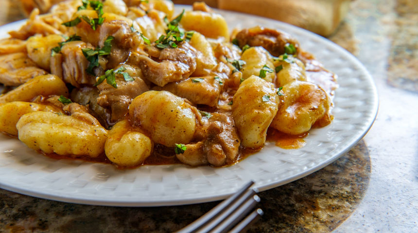 pileći paprikaš i njoki pileći paprikaš i njoki