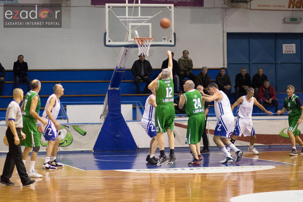 Fešta u povodu 80. rođendana Pina Giergie: Vetarani KK Zadar – Veterani KK Olimpija Fešta u povodu 80. rođendana Pina Giergie: Vetarani KK Zadar – Veterani KK Olimpija