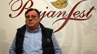 Sarajlije Halid Bešlić i Crvena jabuka priredili noć za pamćenje