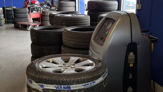 Zadrani pohrlili na izmjenu ljetnih sa zimskim gumama Zadrani pohrlili na izmjenu ljetnih sa zimskim gumama