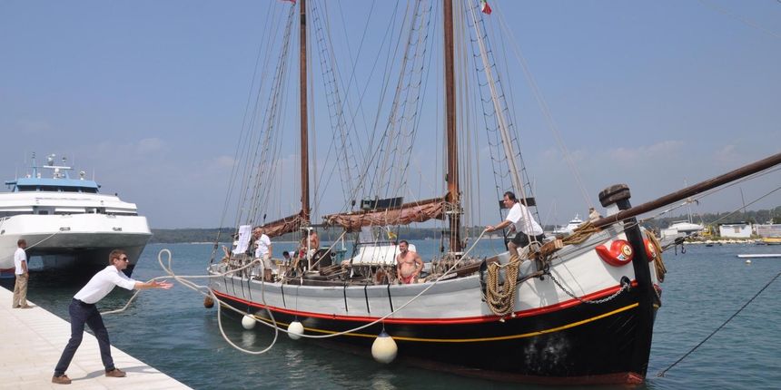 Jadranska brodica, brod, plovilo, brodovi Jadranska brodica, brod, plovilo, brodovi