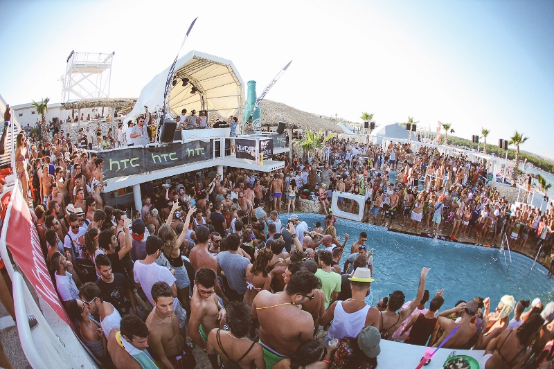 After beach ludilo vlada Papayom foto: Goran Perešin After beach ludilo vlada Papayom foto: Goran Perešin