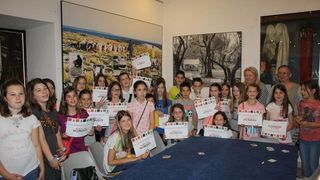 Etno dani: Osnovci igrali “Igru pamtilicu” u Gradskoj straži Etno dani: Osnovci igrali “Igru pamtilicu” u Gradskoj straži