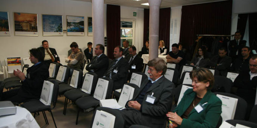 Image 1192967 (auto) Image 1192967 (auto)