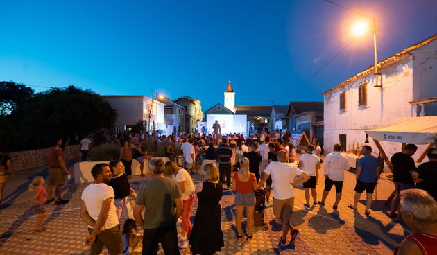 Manifestacija Dani pomorstva @ Vrsi