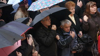 Zadar, 300110.
Pogreb zadarskog nadbiskupa Ivana Prendje u crkvi Svete Stosije.
Zadarski nadbiskup Ivan Prendja preminuo je iznenada  25. sijecnja 2010. godine u Zagrebu u 71. godini zivota, nakon 46 godina svecenistva i 20 godina biskupstva.
Misu odrzava