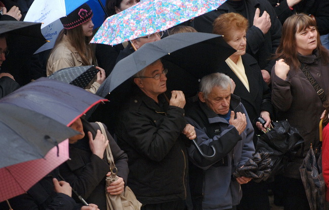 Zadar, 300110.
Pogreb zadarskog nadbiskupa Ivana Prendje u crkvi Svete Stosije.
Zadarski nadbiskup Ivan Prendja preminuo je iznenada  25. sijecnja 2010. godine u Zagrebu u 71. godini zivota, nakon 46 godina svecenistva i 20 godina biskupstva.
Misu odrzava