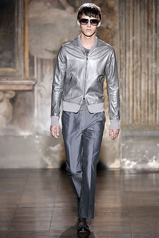 John Varvatos proljeće/ljeto 2010 (Moda.hr) John Varvatos proljeće/ljeto 2010 (Moda.hr)