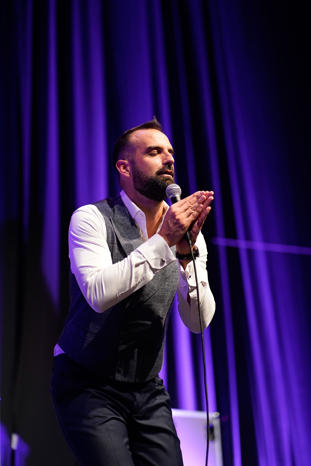 Stand up comedy večer: Ivan Šarić u Domu sportova Stand up comedy večer: Ivan Šarić u Domu sportova