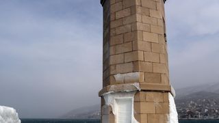 Zaleđeno more i čudesne ledene skulpture na senjskoj rivi