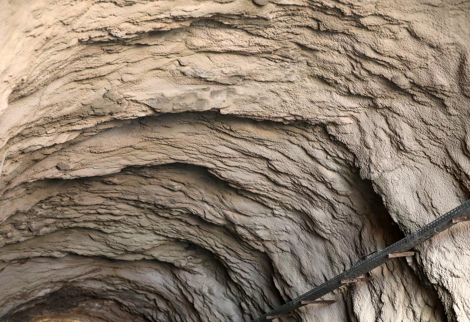 Tunel Dingač u pelješkom kraju