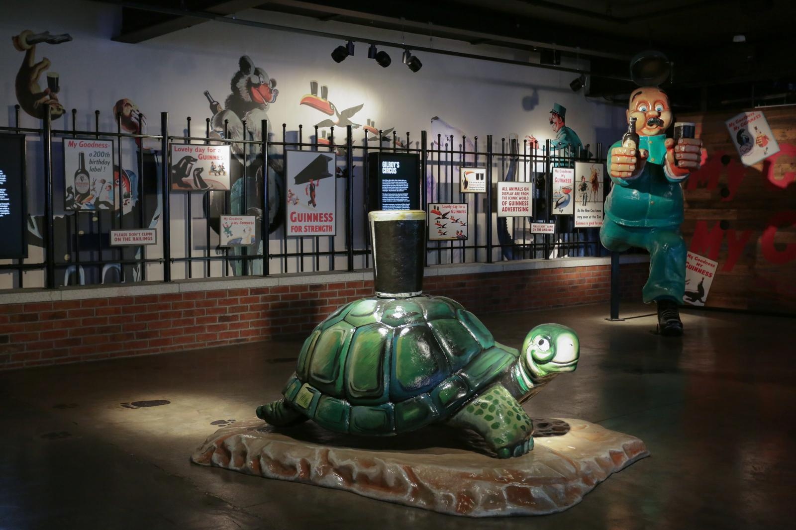 Dublin: Guinness Storehouse jedna je od najposjećenijih turističkih atrakcija Dublin: Guinness Storehouse jedna je od najposjećenijih turističkih atrakcija