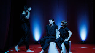 Igrajmo se: Zabranjeno mlađima od 15 strana A