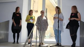 Mladi zadarski dizajneri predstavili radove na izložbi “Zalistavac – tekstilni mozaik u nakitu” Mladi zadarski dizajneri predstavili radove na izložbi “Zalistavac – tekstilni mozaik u nakitu”