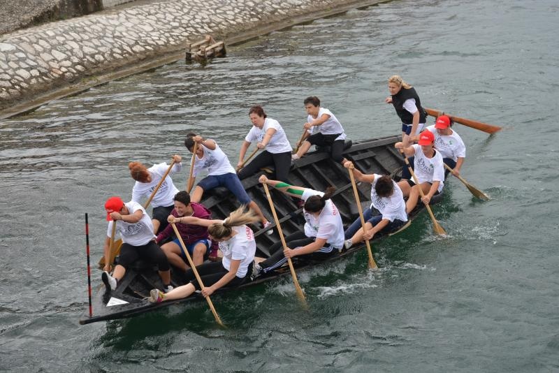 Opuzen: Utrke veslača za startne pozicije za 19. maraton lađa na Neretvi. Photo: Damir Špehar/PIXSELL