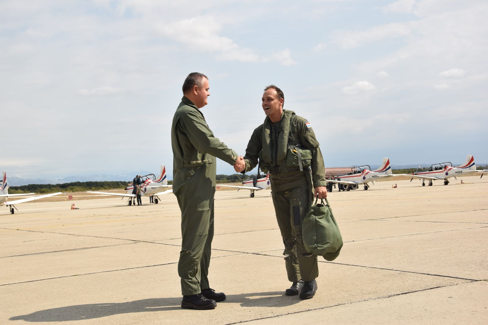 Pukovnik Harapin ostvario 2 tisuće sati naleta na Pilatusu Pukovnik Harapin ostvario 2 tisuće sati naleta na Pilatusu