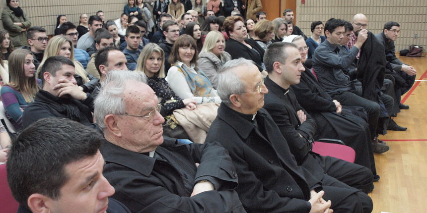 Prvi susret bivših učenika Klasične gimnazije Ivan Pavao II Zadar Prvi susret bivših učenika Klasične gimnazije Ivan Pavao II Zadar